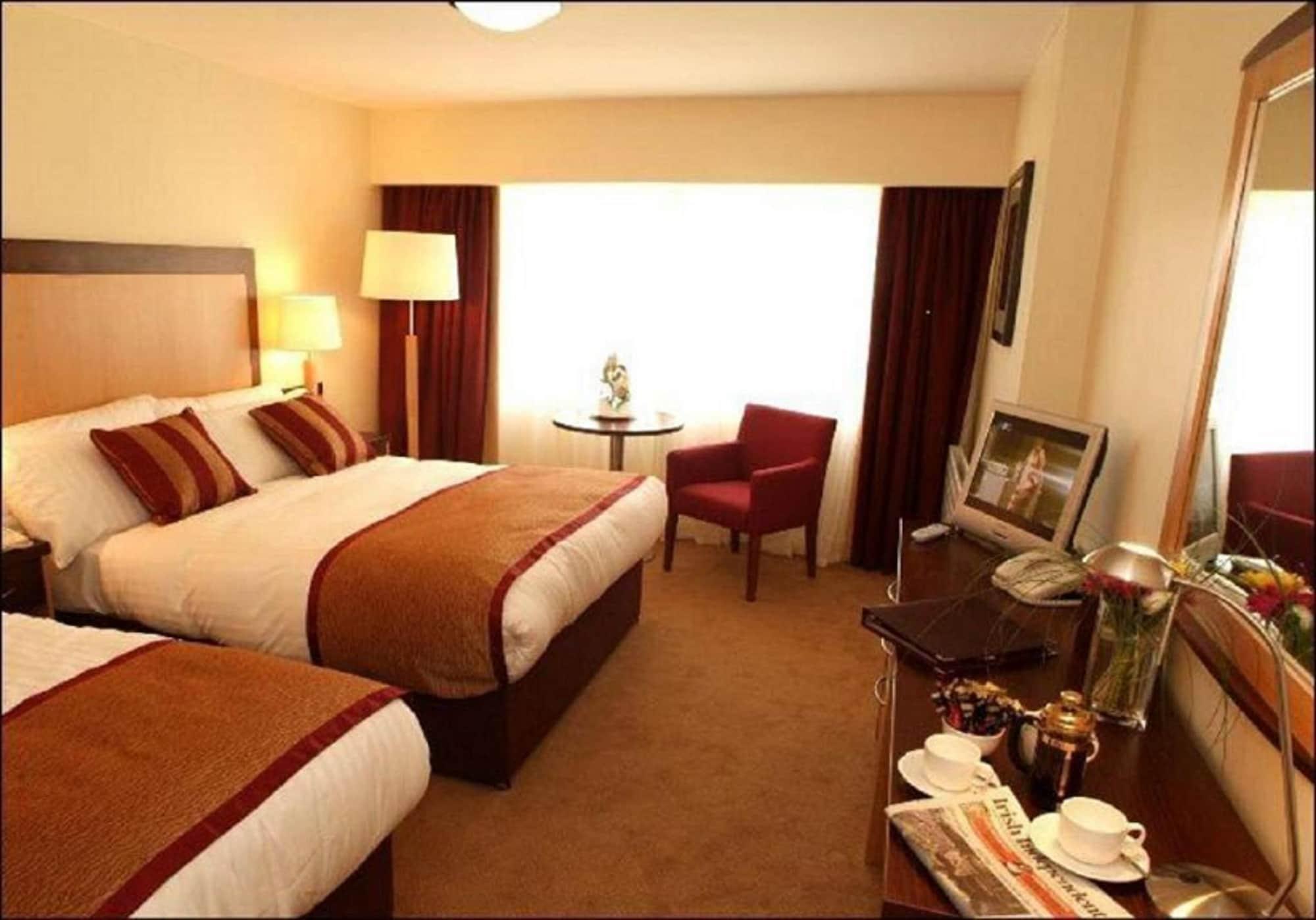 קלס Headfort Arms Hotel מראה חיצוני תמונה