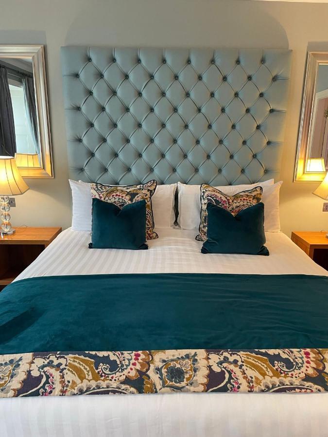 קלס Headfort Arms Hotel מראה חיצוני תמונה