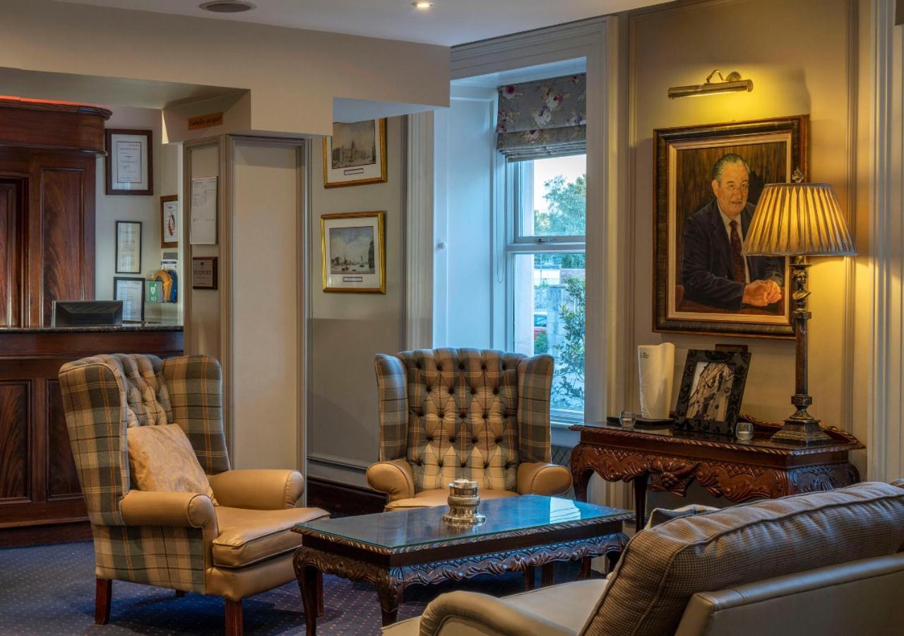 קלס Headfort Arms Hotel מראה חיצוני תמונה