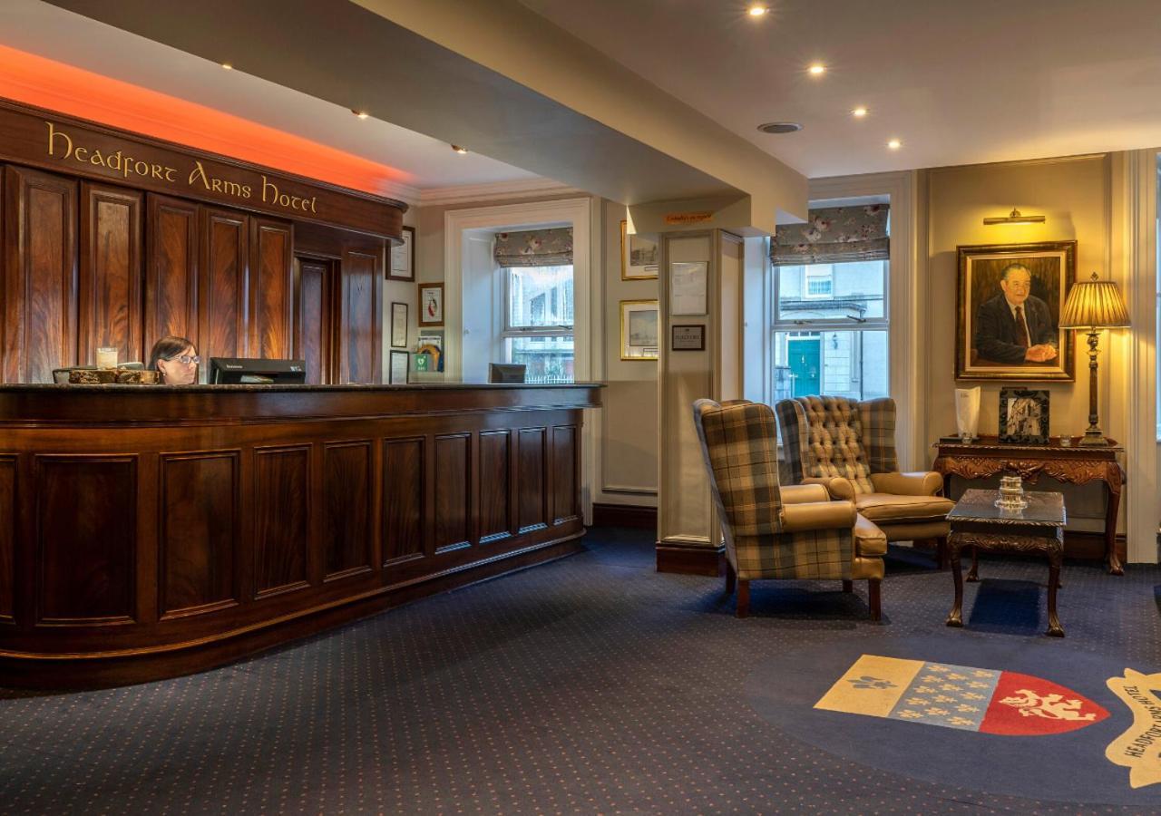 קלס Headfort Arms Hotel מראה חיצוני תמונה